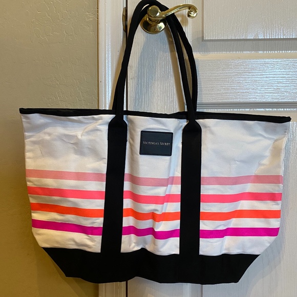 NWOT Victoria Secret Weekender Tote Bag - Picture 1 of 5